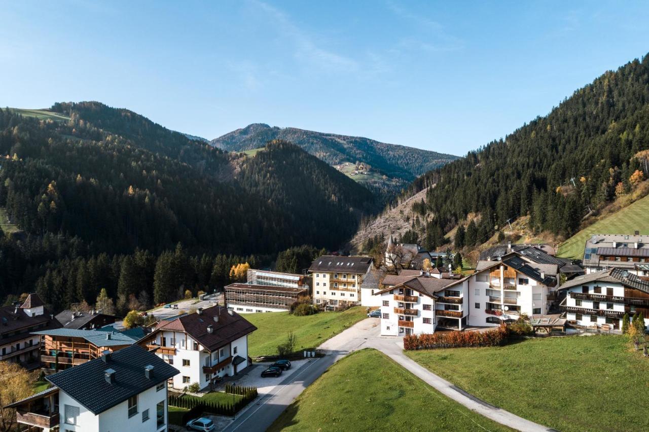 Piculin Alpin Apartments Сан-Мартино-ин-Бадия Экстерьер фото
